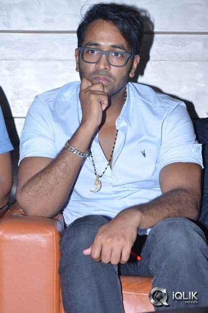 Luckkunnodu-Movie-Team-at-Forum-Sujana-Mall